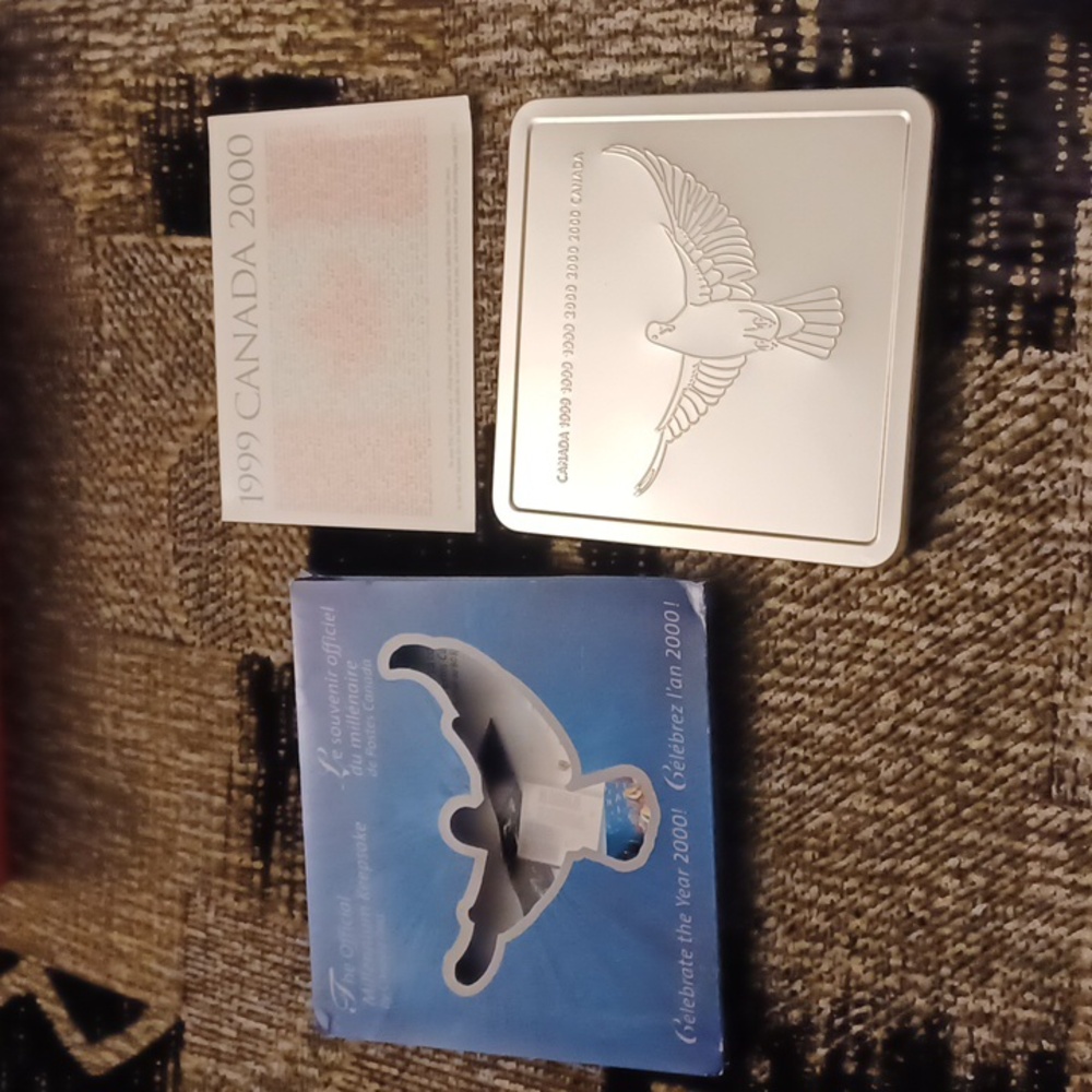 The Official Millennium Keepsake Set - Canada Post 2000 Millennium Coin & Stamps